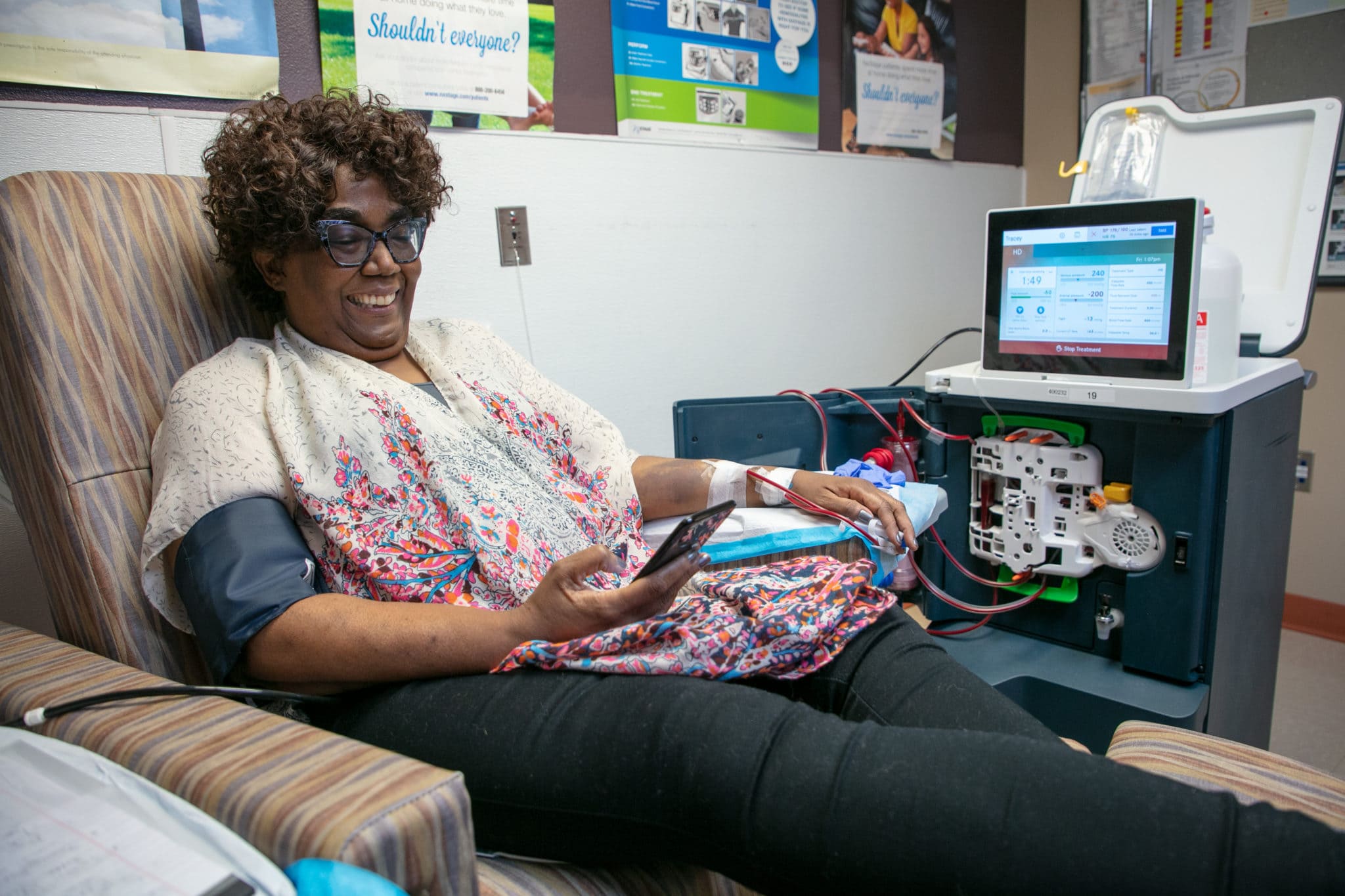 Tracey Amadi training to use Tablo for home dialysis